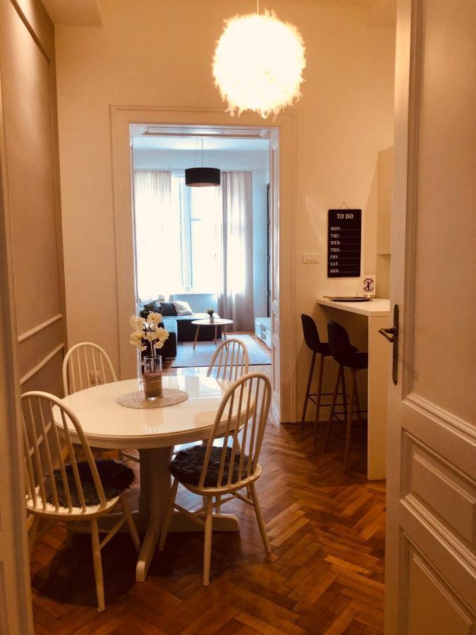 Room 44 Osijek Extérieur photo
